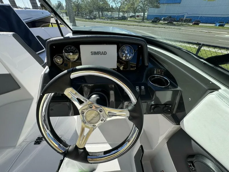 Slide: The Image of Monterey M225 2024 - 5116269