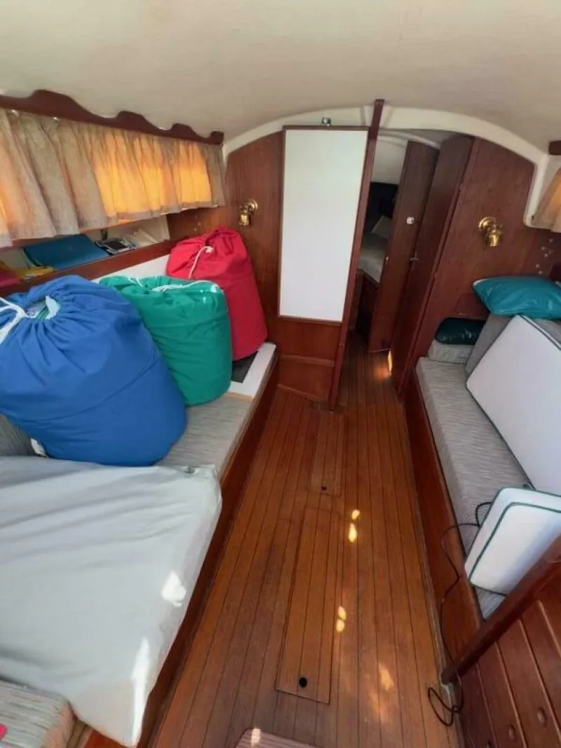 Slide: The Image of Sabre 28 1979 - 4642632