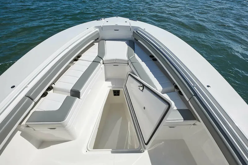 Slide: The Image of Regulator Marine 28cc 2026 - 4642660