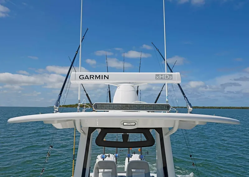 Slide: The Image of Regulator Marine 28cc 2026 - 4642670