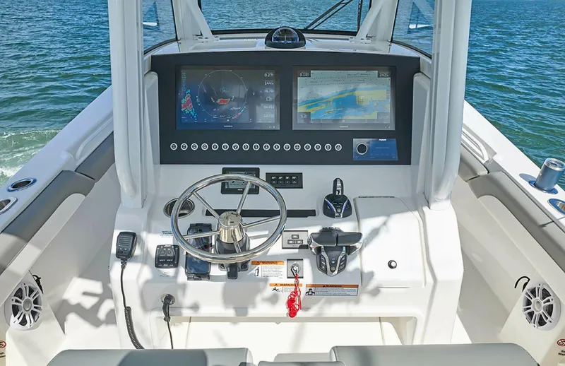 Slide: The Image of Regulator Marine 28cc 2026 - 4642644