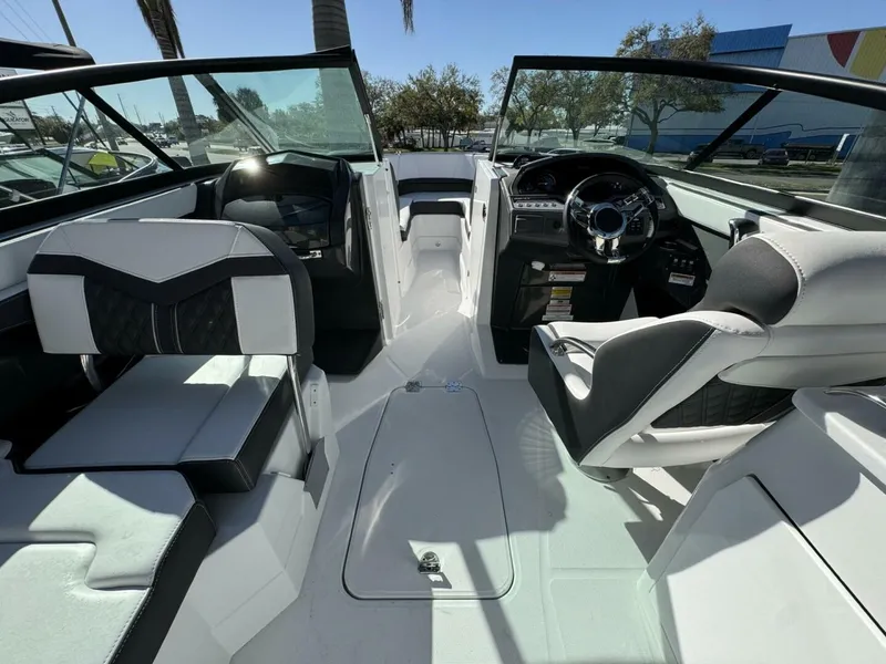 Slide: The Image of Monterey 255ss 2024 - 5116458