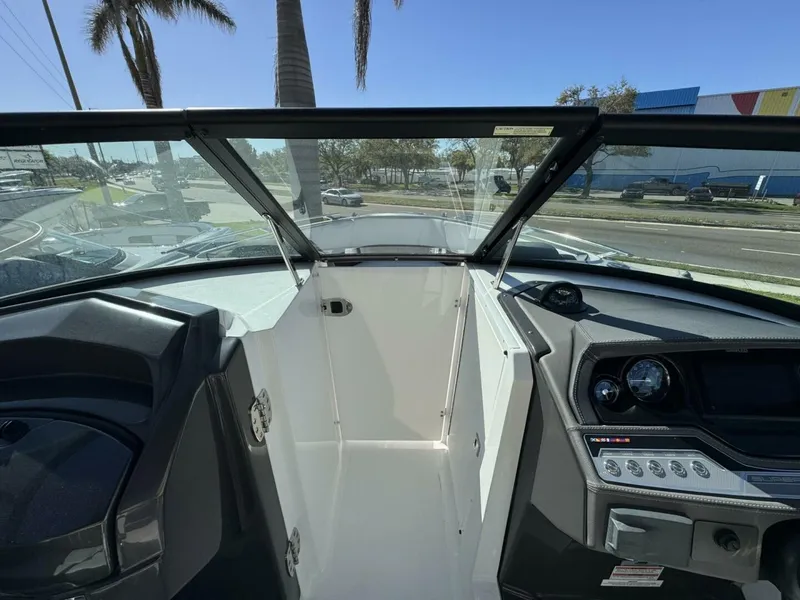 Slide: The Image of Monterey 255ss 2024 - 5116462