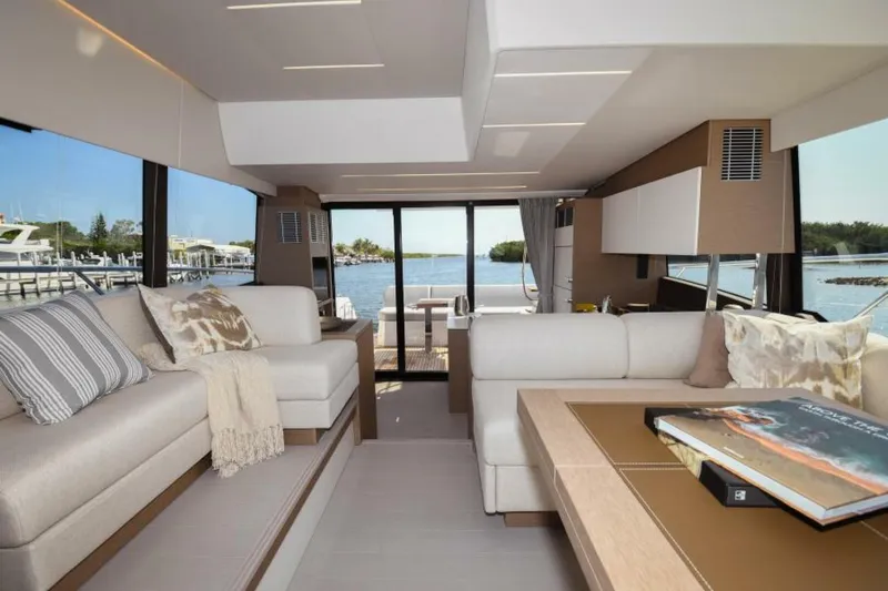 Slide: The Image of 2023 52 Prestige Flybridge - Salon Overview - 4644000