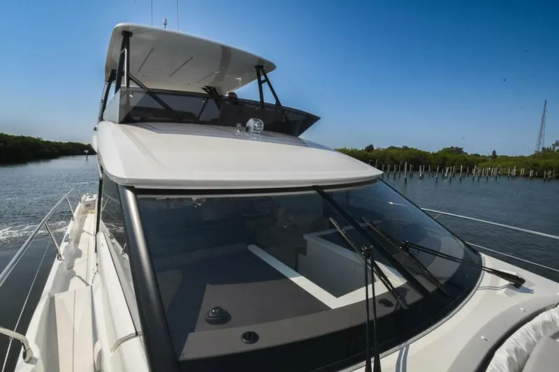 Slide: The Image of 2023 52 Prestige Flybridge - Flybridge - 4644051