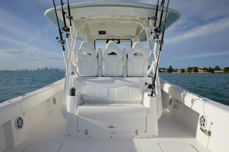 Slide: The Image of Regulator Marine 37 2026 - 4644953