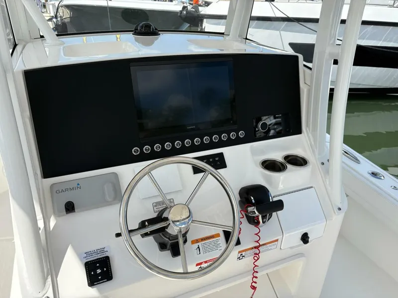 Slide: The Image of Regulator Marine 26xo 2025 - 5283272
