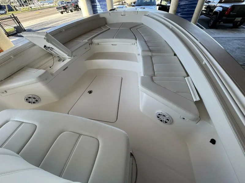 Slide: The Image of Regulator Marine 26xo 2025 - 5112824