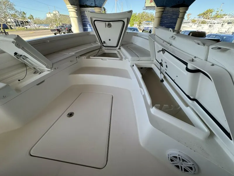 Slide: The Image of Regulator Marine 26xo 2025 - 5112828
