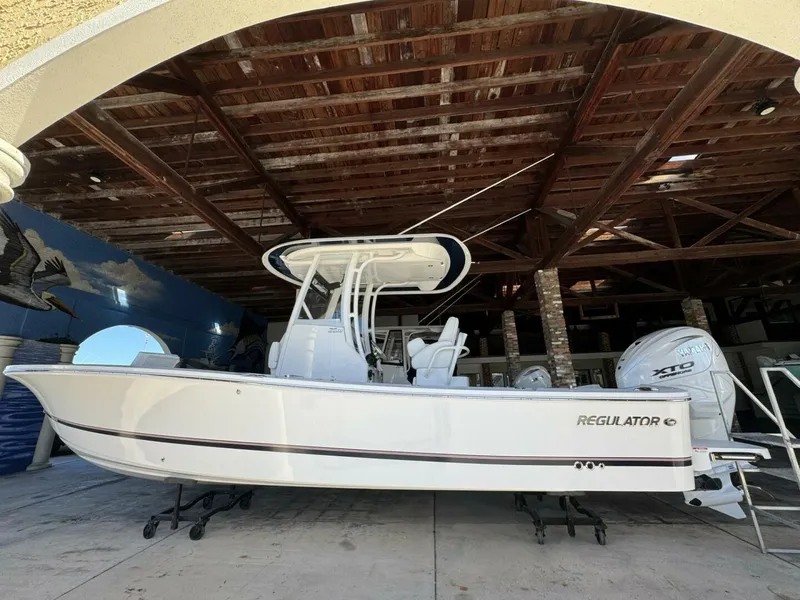 Slide: The Image of Regulator Marine 26xo 2025 - 5112786