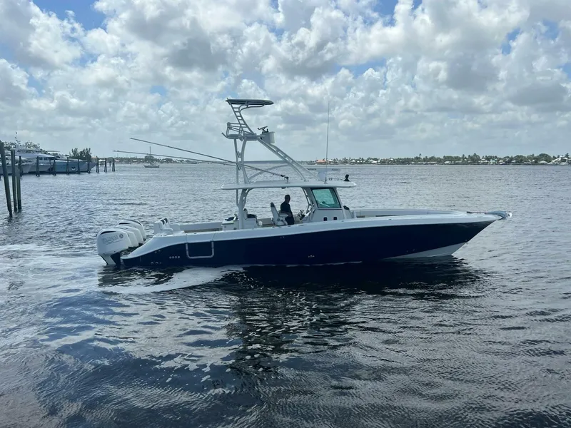 Slide: The Image of HCB 42 Five Wahoo - Profile 2015 HCB 42 Five Wahoos - 5181109