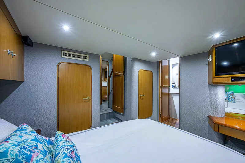 Slide: The Image of Master Stateroom - 4646524