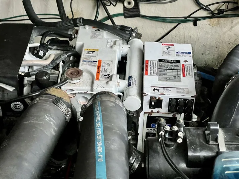 Slide: The Image of Sea Ray 320 Sundancer 2007 - 4646883