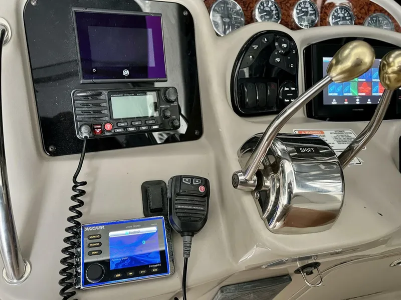 Slide: The Image of Sea Ray 320 Sundancer 2007 - 4646886