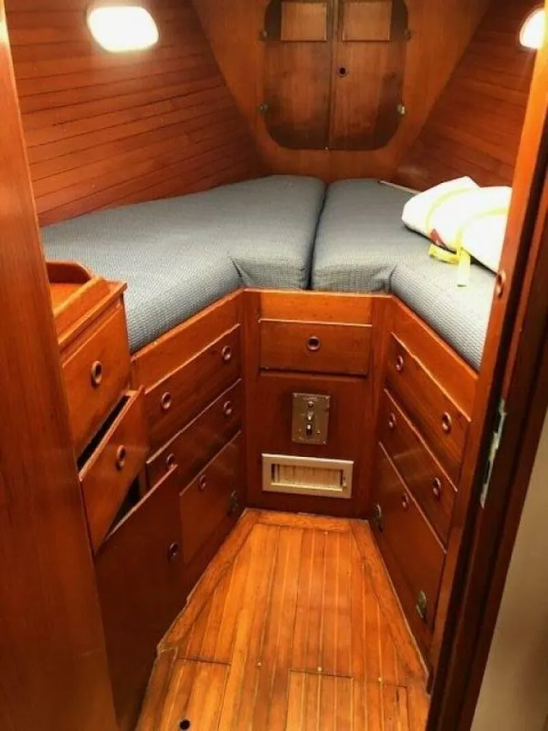 Slide: The Image of Fastnet Le Comte 1972 - 5469867