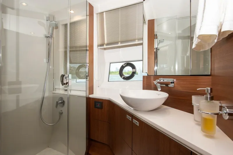 Slide: The Image of Princess S66 2021 - 4686930