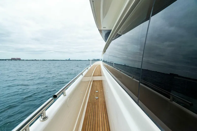 Slide: The Image of Ferretti Yachts 800 2012 - 4827574