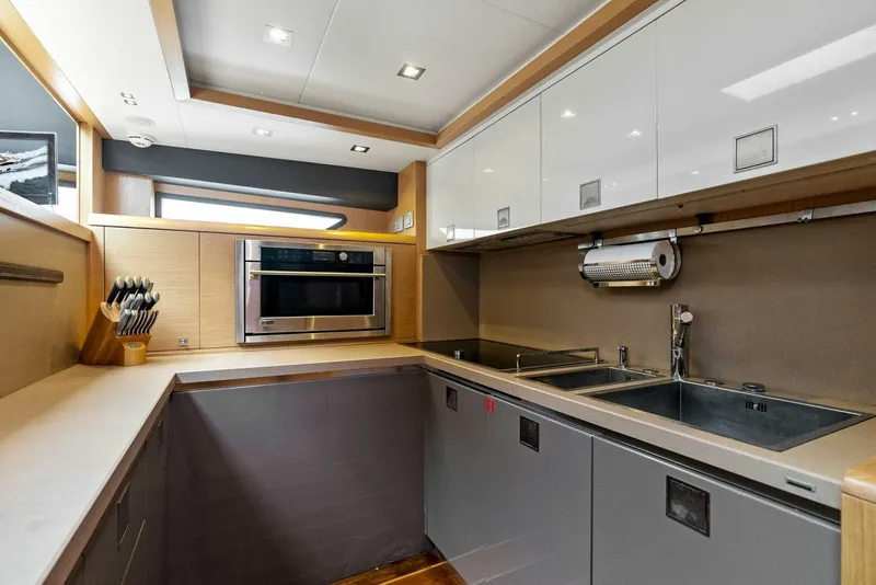 Slide: The Image of Ferretti Yachts 800 2012 - 4827609