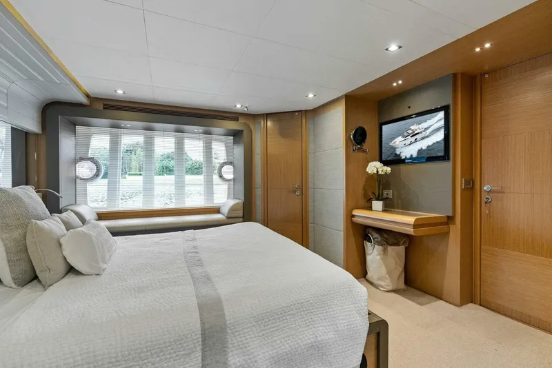 Slide: The Image of Ferretti Yachts 800 2012 - 4827615