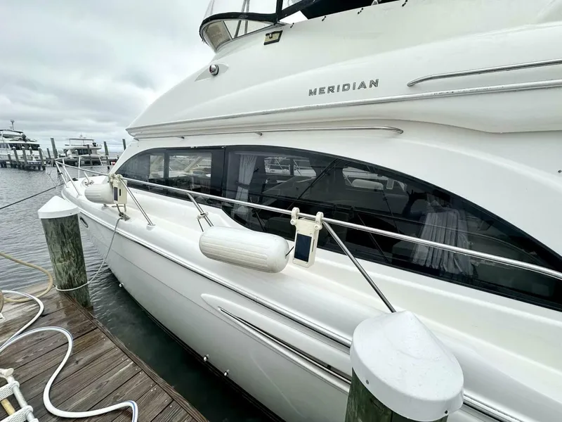 Slide: The Image of Meridian 411 Sedan 2007 - 4652912