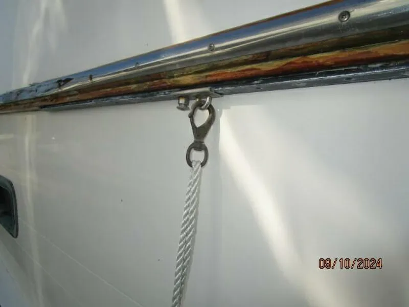 Slide: The Image of 49' DeFever fender track - 4653070