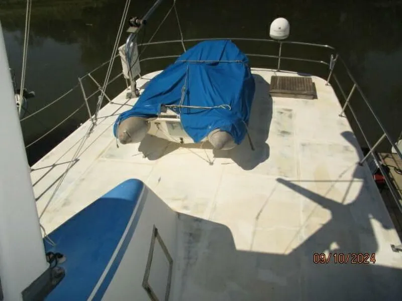 Slide: The Image of 49' DeFever tender deck aft - 4653152