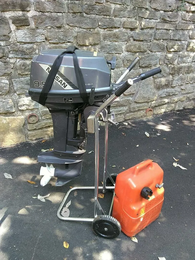 Slide: The Image of 49' DeFever tender outboard - 4672021