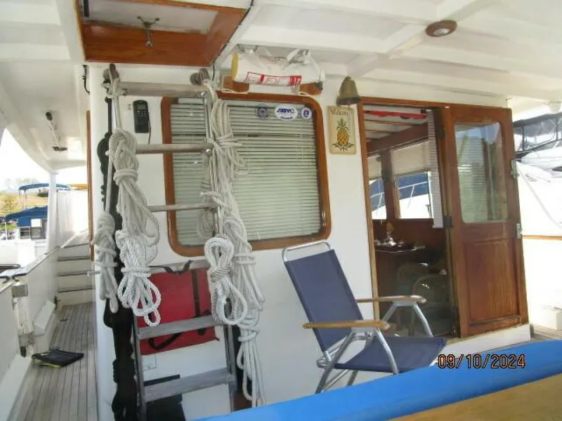 Slide: The Image of 49' DeFever aftdeck forward - 4653059