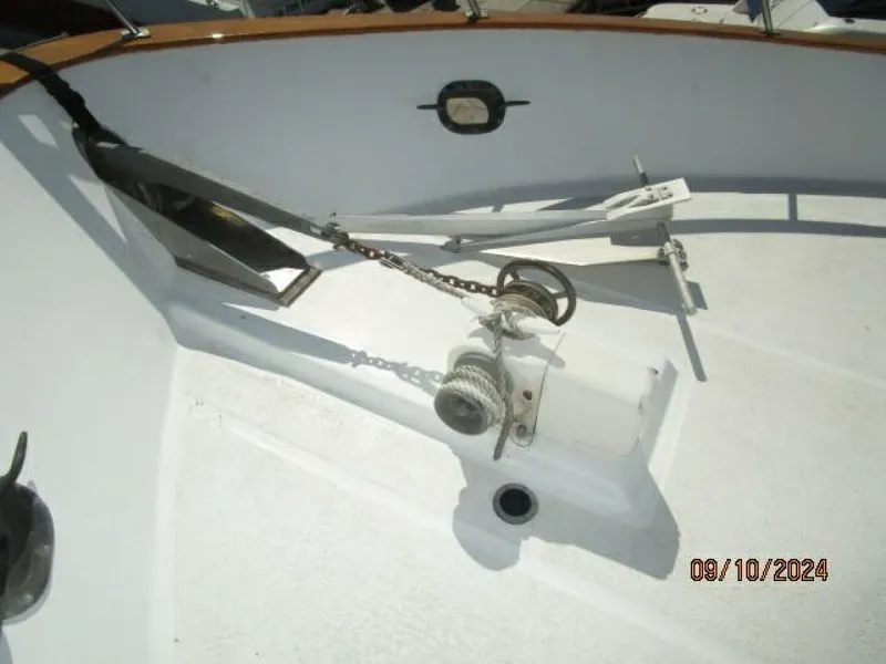 Slide: The Image of 49' DeFever anchor windlass2 - 4653064