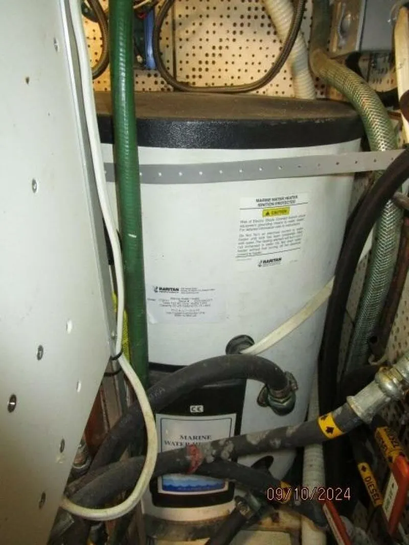 Slide: The Image of 49' DeFever water heater - 4653154