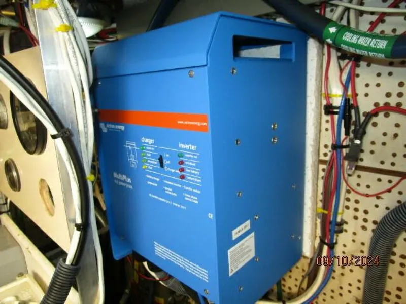 Slide: The Image of 49' DeFever inverter - 4653088