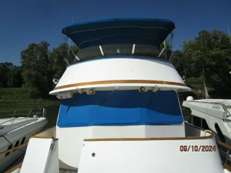 Slide: The Image of 49' DeFever foredeck aft - 4653079