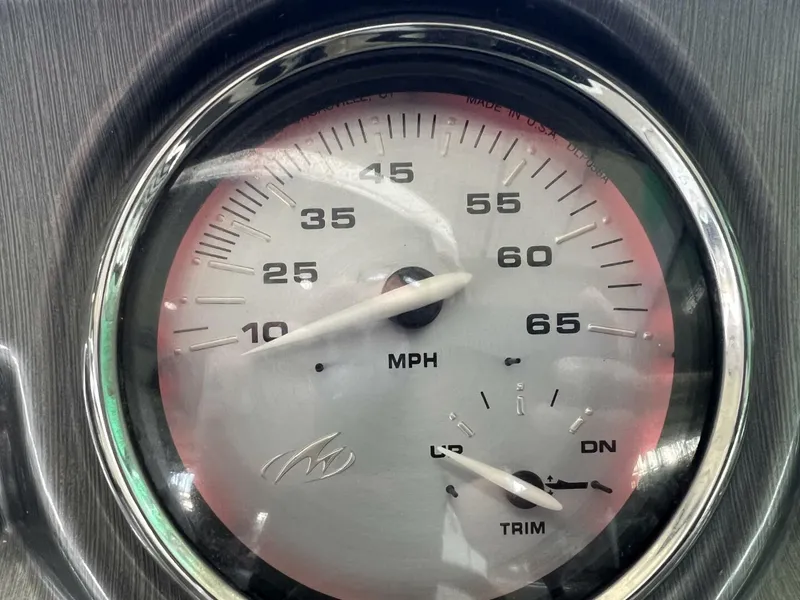 Slide: The Image of 19 Knotmeter And Trim Level - 4660427