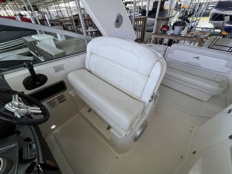 Slide: The Image of 27 Cockpit Pilot Seat - 4660436