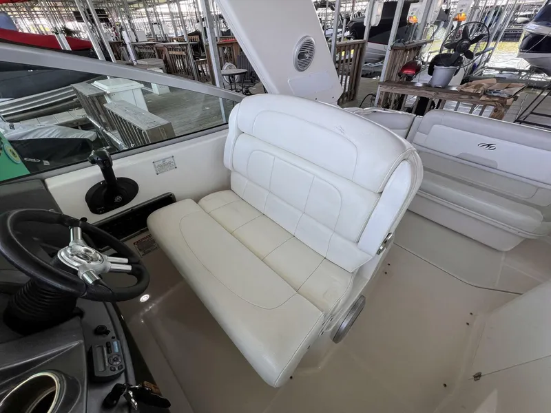 Slide: The Image of 27.3 Cockpit Pilot Seat2 - 4660437