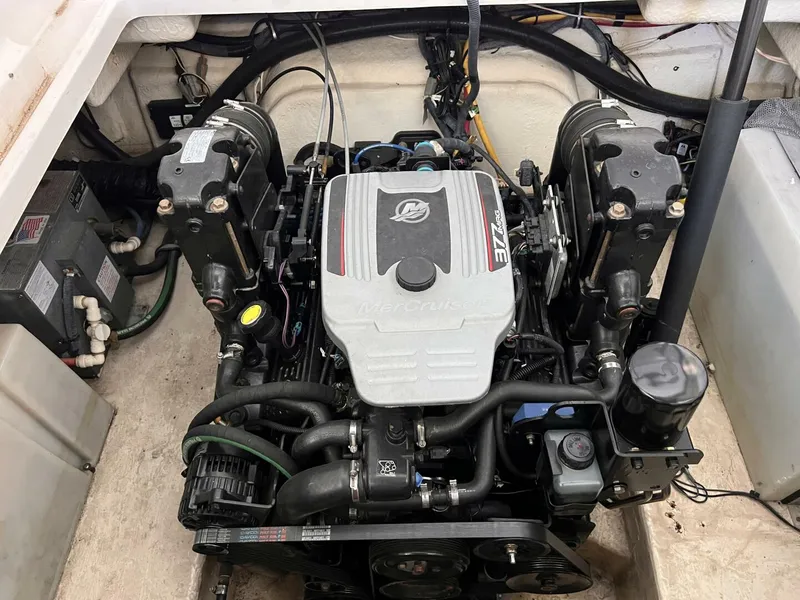 Slide: The Image of 39 Mercruiser Mag 377 - 4660454