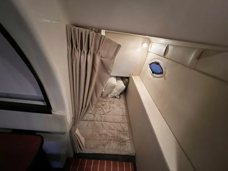 Slide: The Image of 47 Stern Cabin - 4660462