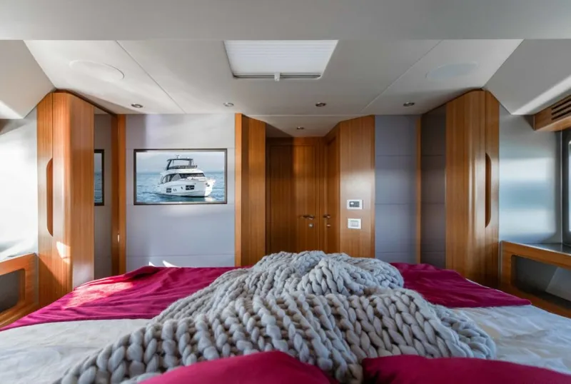 Slide: The Image of OceanClass 68 Fly - 4654504