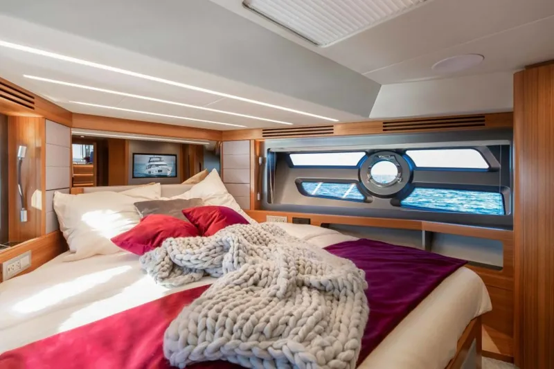 Slide: The Image of OceanClass 68 Fly - 4654505