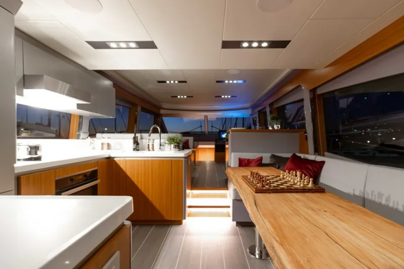 Slide: The Image of OceanClass 68 Fly - 4654515