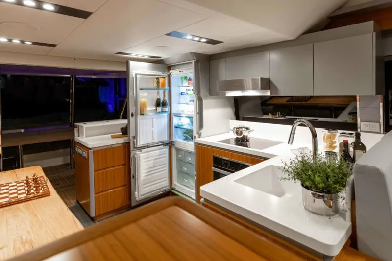 Slide: The Image of OceanClass 68 Fly - 4654520