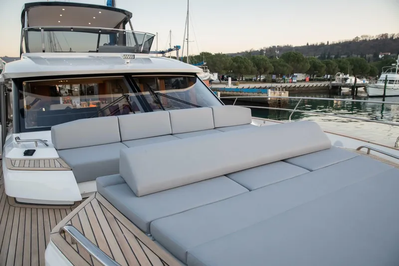 Slide: The Image of OceanClass 68 Fly - 4657370