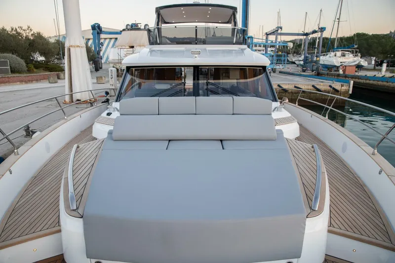 Slide: The Image of OceanClass 68 Fly - 4657371