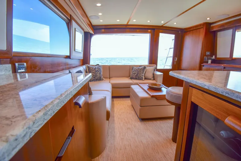 Slide: The Image of 1991 Monterey 65 Convertible Emma Ruth - 4777576