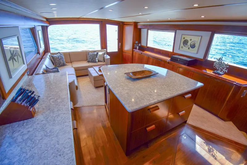 Slide: The Image of 1991 Monterey 65 Convertible Emma Ruth - 4777577