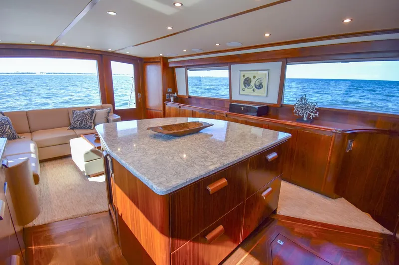 Slide: The Image of 1991 Monterey 65 Convertible Emma Ruth - 4777579