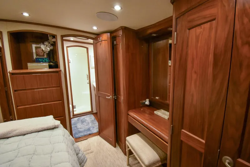 Slide: The Image of 1991 Monterey 65 Convertible Emma Ruth - 4777585