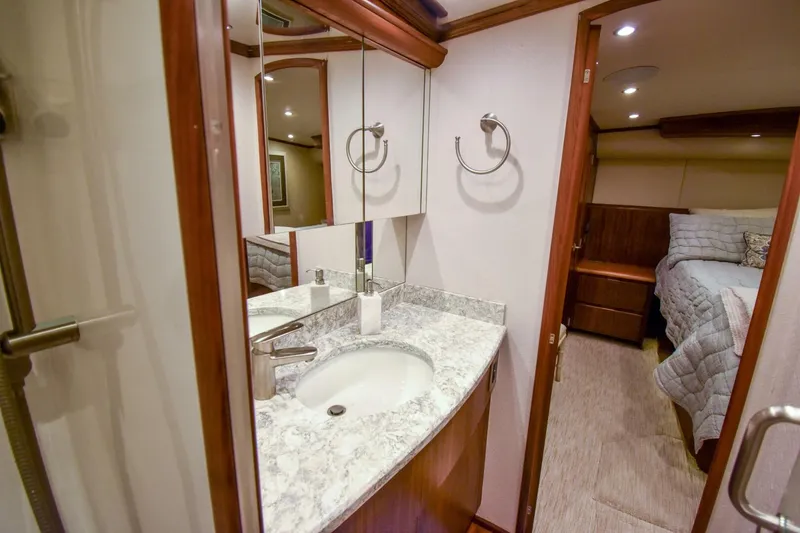 Slide: The Image of 1991 Monterey 65 Convertible Emma Ruth - 4777586