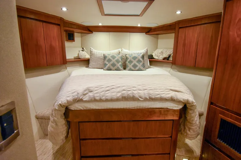 Slide: The Image of 1991 Monterey 65 Convertible Emma Ruth - 4777589