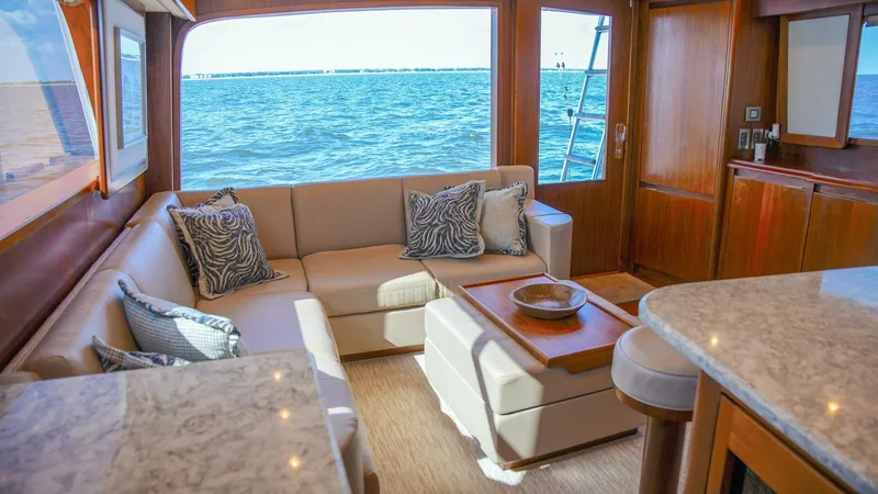 Slide: The Image of 1991 Monterey 65 Convertible Emma Ruth - 4777595